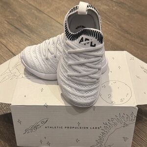 APL Kids Techloom Wave White and Black Sneakers (New in Box)